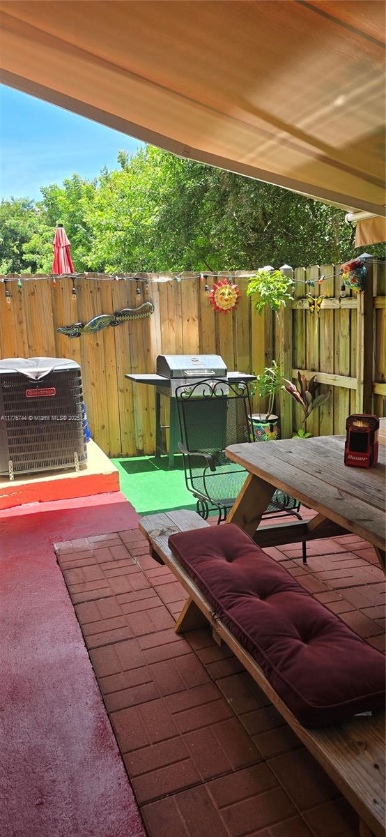 2918 Southeast 15th Road, Unit 59 Homestead, FL 33035 - Photo 26 of 30 Back w/Solar Retractable