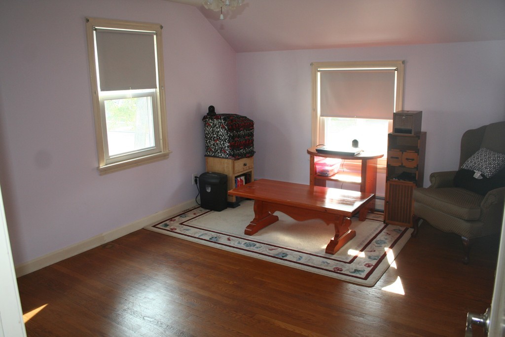 114 Rimmon Avenue Chicopee, MA 01013 - Photo 11 of 30