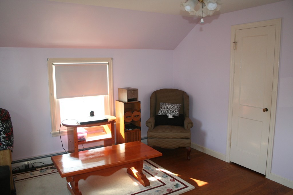 114 Rimmon Avenue Chicopee, MA 01013 - Photo 12 of 30