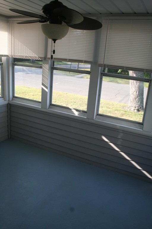 114 Rimmon Avenue Chicopee, MA 01013 - Photo 26 of 30