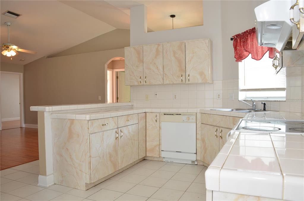 3 Burne Place Palm Coast, FL 32137 - Photo 9 of 34