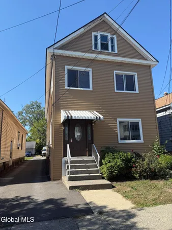 $1,850 | 23 Hampton Street, Unit 2, Albany, NY 12209