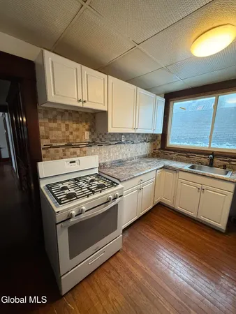 $1,850 | 23 Hampton Street, Unit 2, Albany, NY 12209