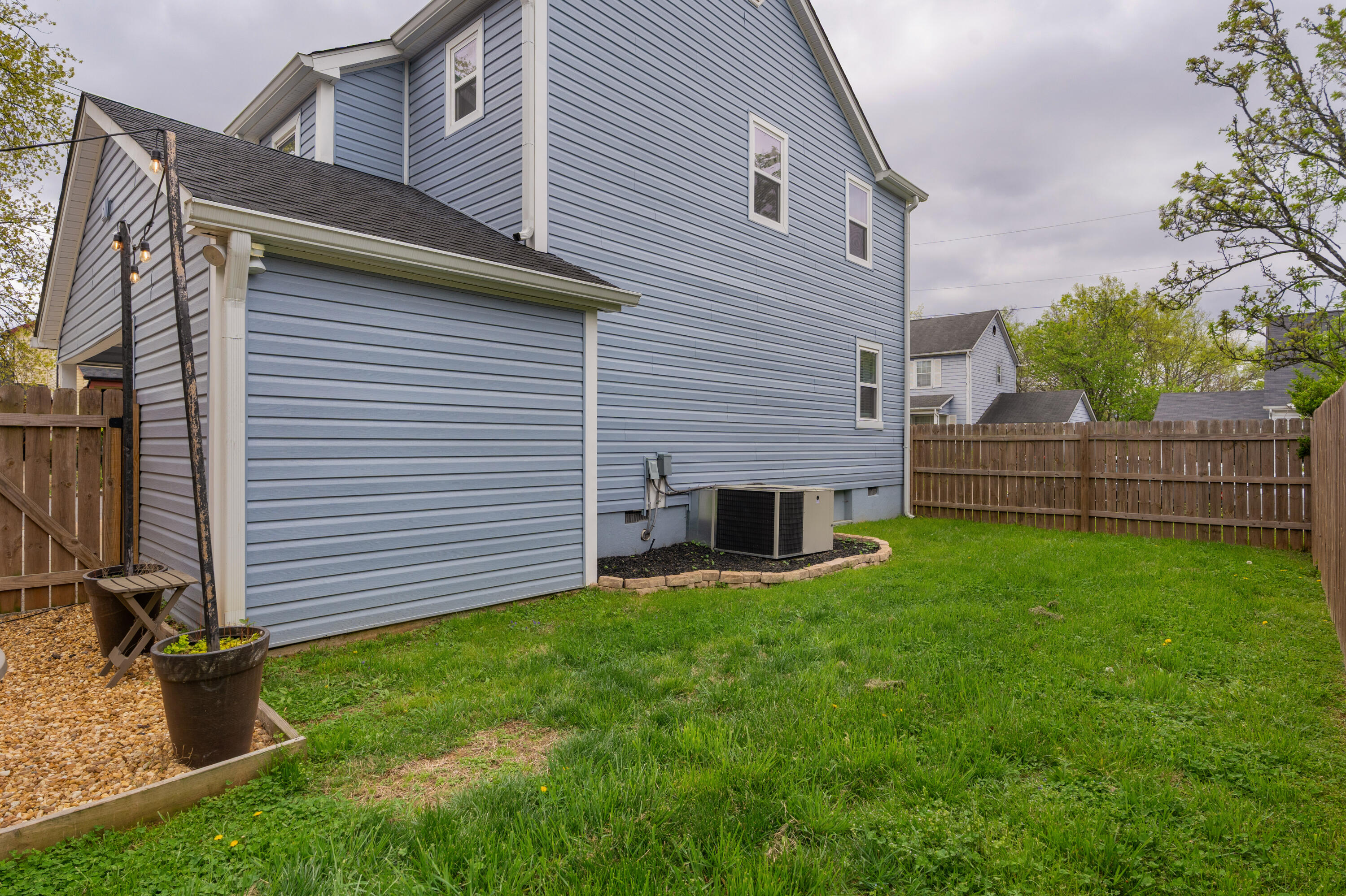 1701 Roberts Place Chattanooga, TN 37404 - Photo 27 of 28 08 - 1701 Roberts Place - Exterior