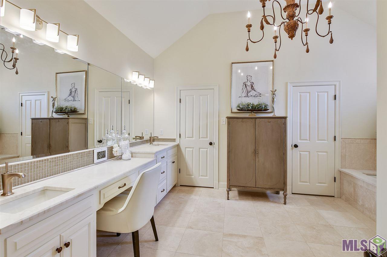 17540 Pecan Shadows Drive Baton Rouge, LA 70810 - Photo 14 of 28 Gallery Image 14