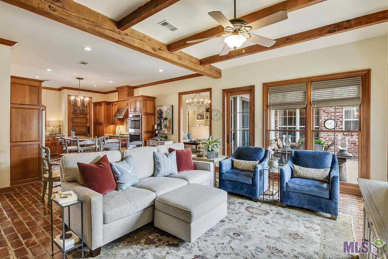 17540 Pecan Shadows Drive Baton Rouge, LA 70810 - Photo 3 of 28 Gallery Image 3