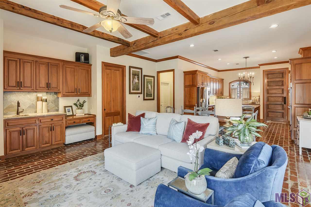 17540 Pecan Shadows Drive Baton Rouge, LA 70810 - Photo 10 of 28 Gallery Image 10