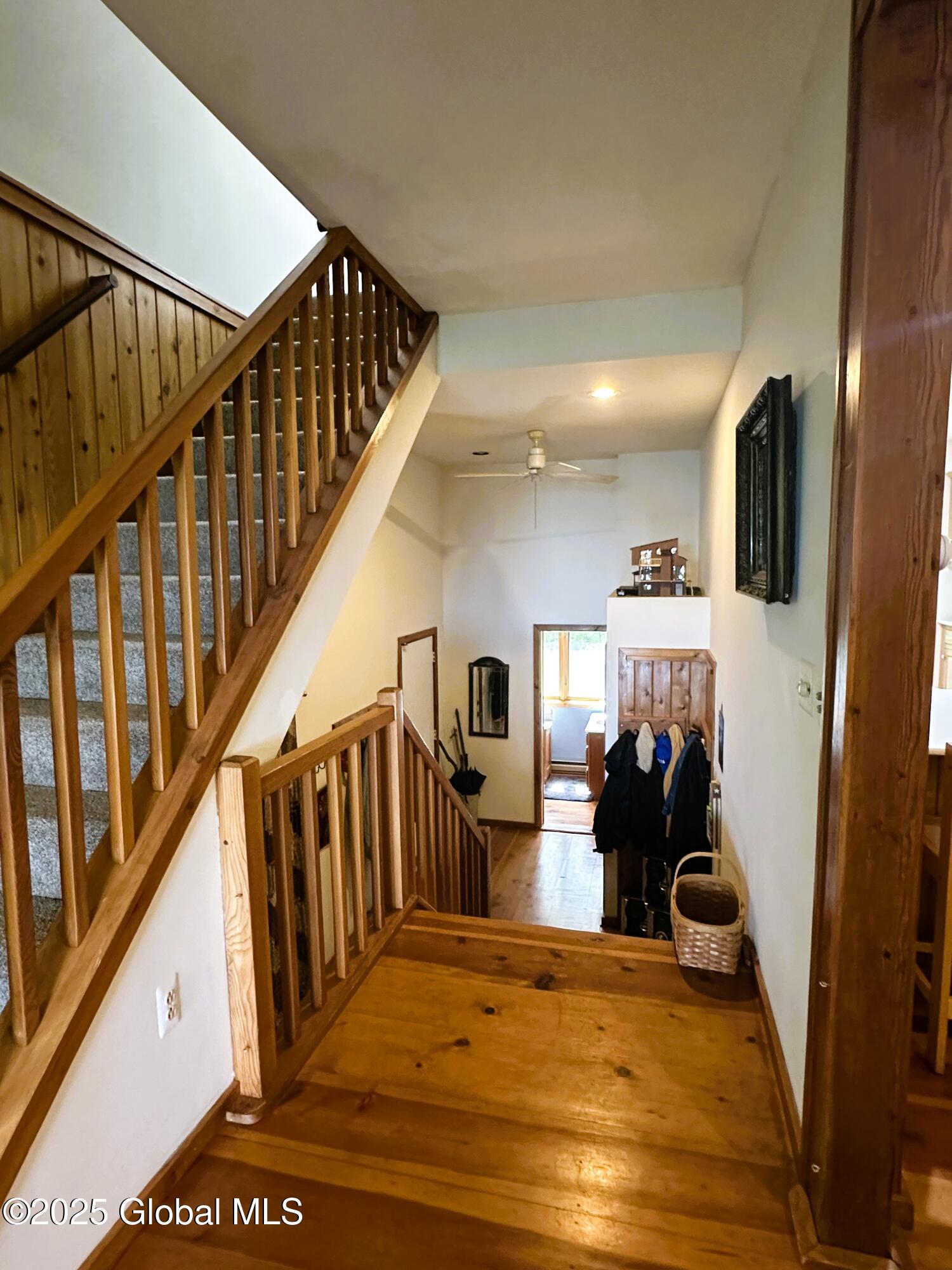 308 Shaker Ridge Drive Canaan, NY 12029 - Photo 7 of 42 can up and down stqairs