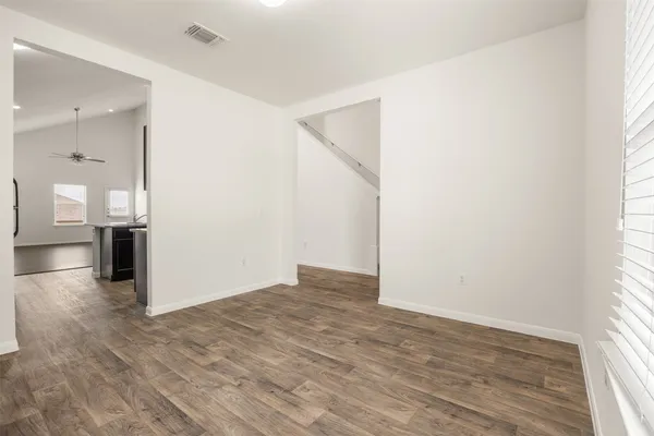 $2,300 | 404 Pentire Way, Hutto, TX 78634