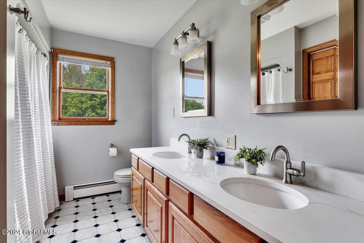 467 Knickerbocker Road Schodack, NY 12156 - Photo 12 of 17 Upstairs Full Bathroom