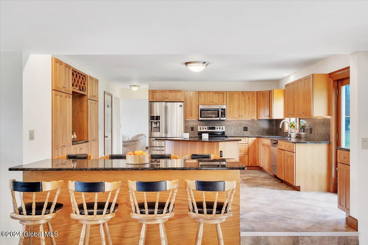 467 Knickerbocker Road Schodack, NY 12156 - Photo 6 of 17 Eat-In Kitchen