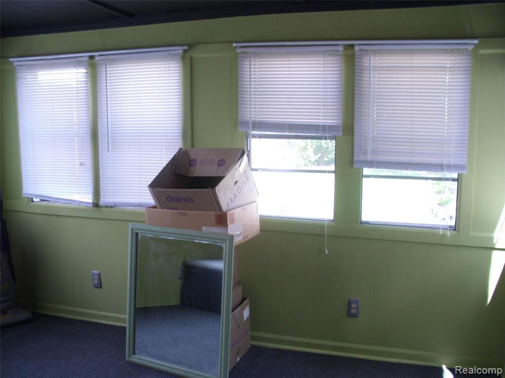 8651 Harding Center Line, MI 48015 - Photo 22 of 43