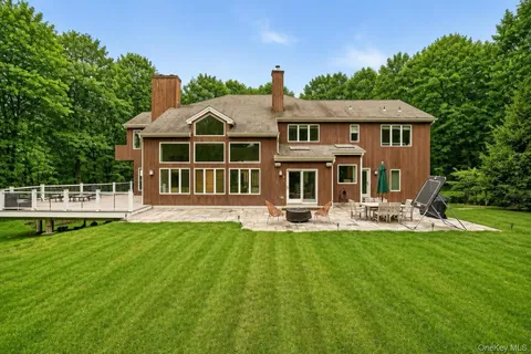 $2,195,000 | 22 Random Farms Circle, Chappaqua, NY 10514