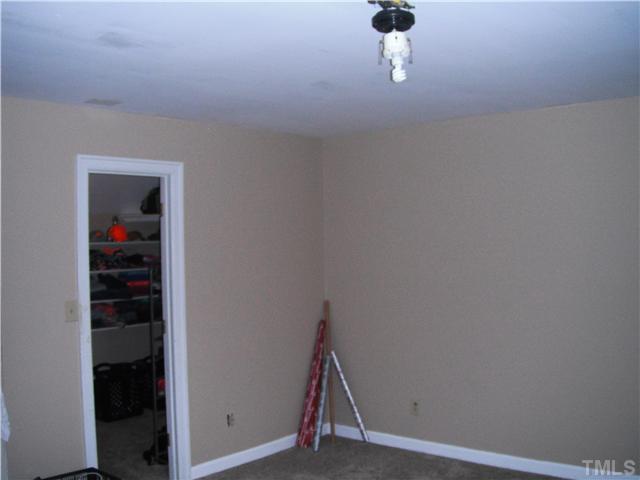 800 Ivanhoe Drive Raleigh, NC 27615 - Photo 14 of 19