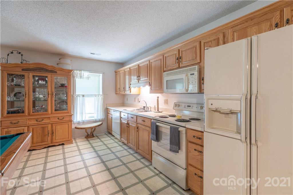 2714 Emmanuel Church Road Conover, NC 28613 - Photo 13 of 18 Gallery Image 13