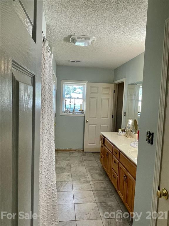 2714 Emmanuel Church Road Conover, NC 28613 - Photo 15 of 18 Gallery Image 15