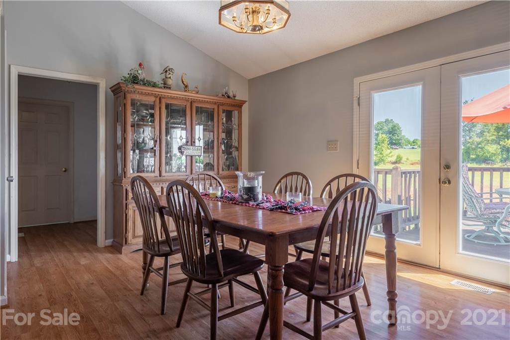 2714 Emmanuel Church Road Conover, NC 28613 - Photo 6 of 18 Gallery Image 6