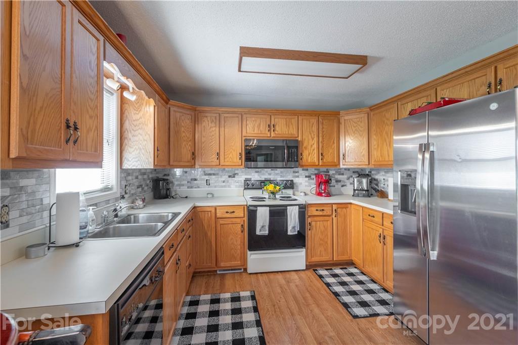 2714 Emmanuel Church Road Conover, NC 28613 - Photo 7 of 18 Gallery Image 7