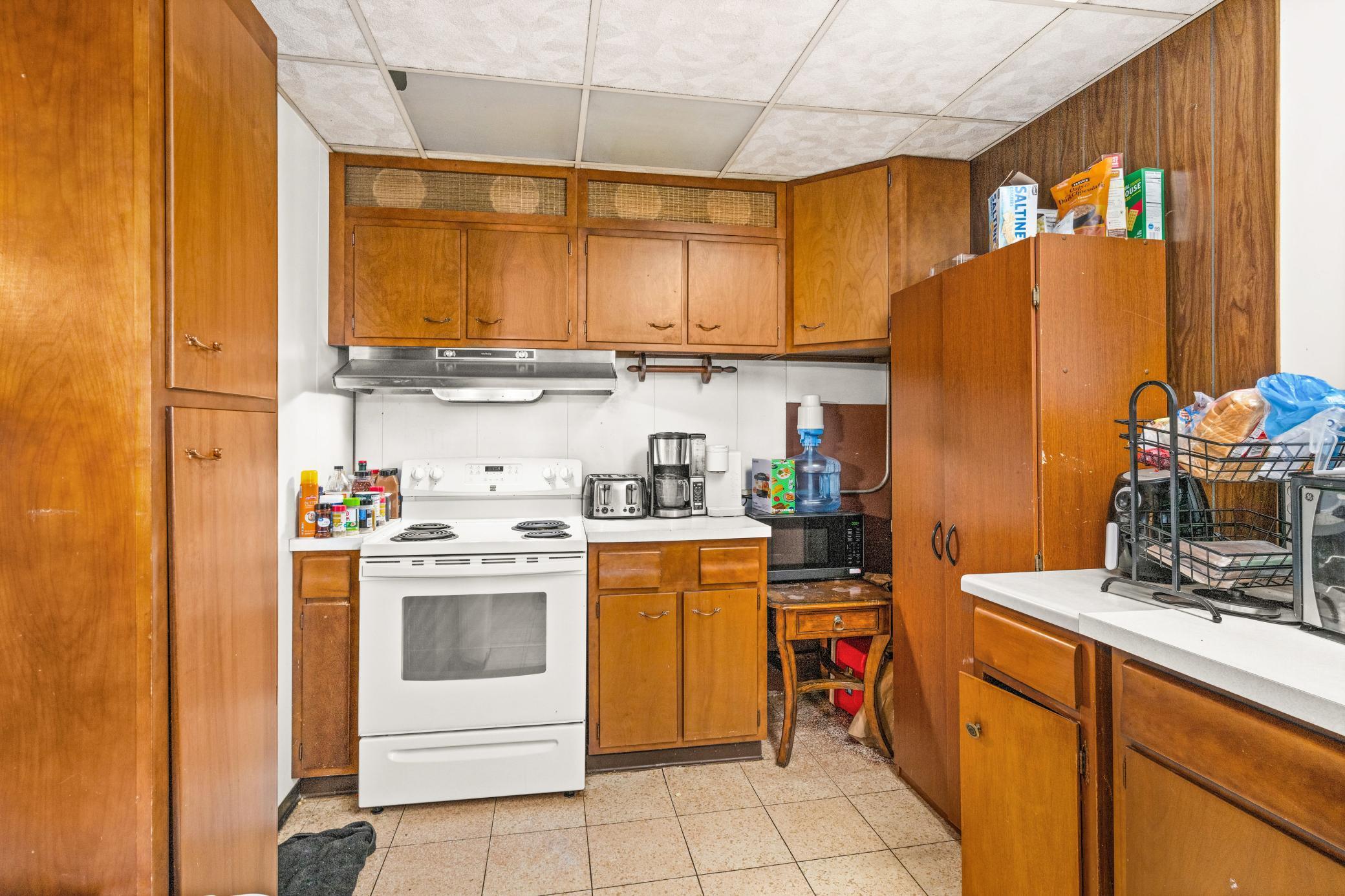 722 East 3rd Street Duluth, MN 55805 - Photo 19 of 38