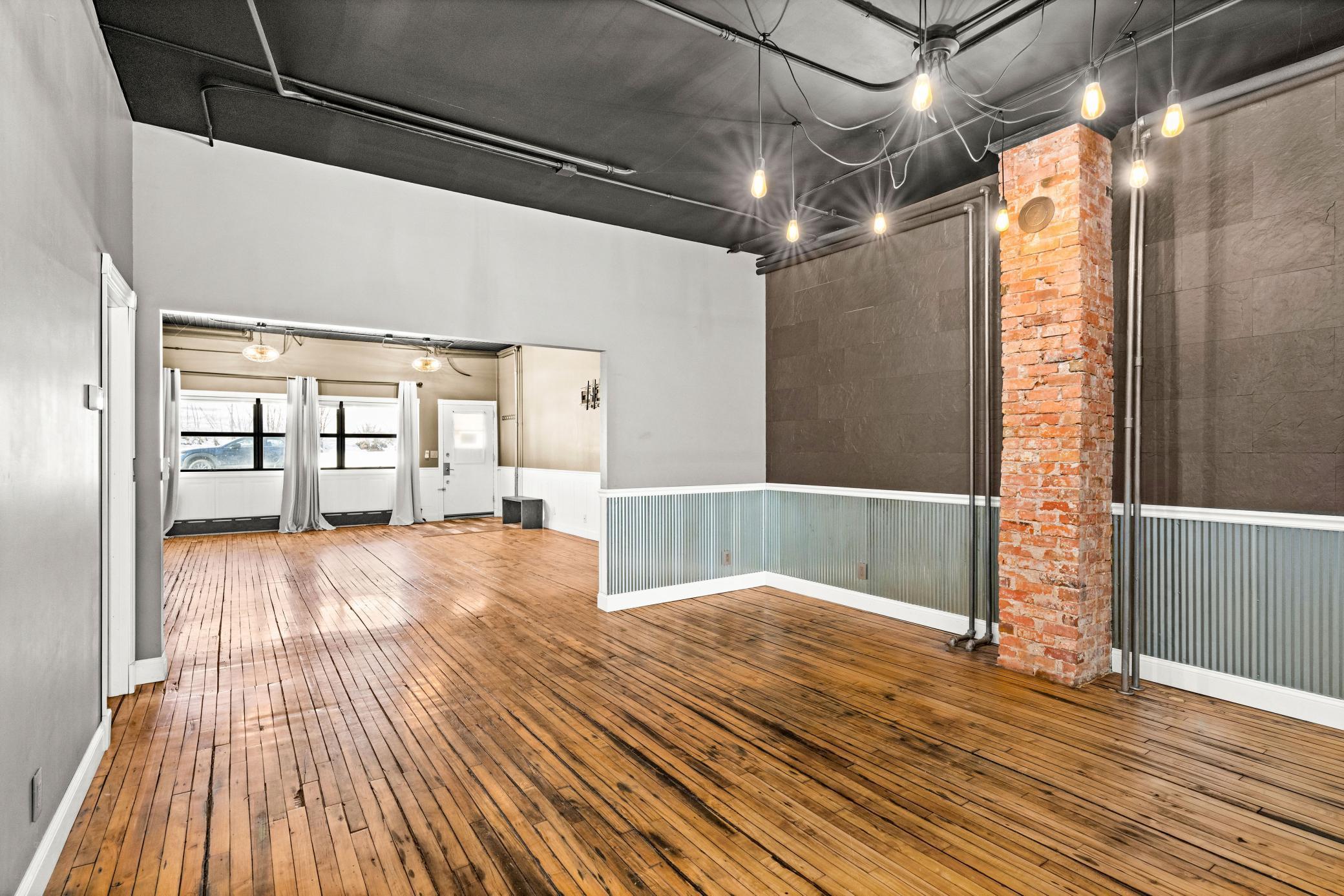 722 East 3rd Street Duluth, MN 55805 - Photo 3 of 38