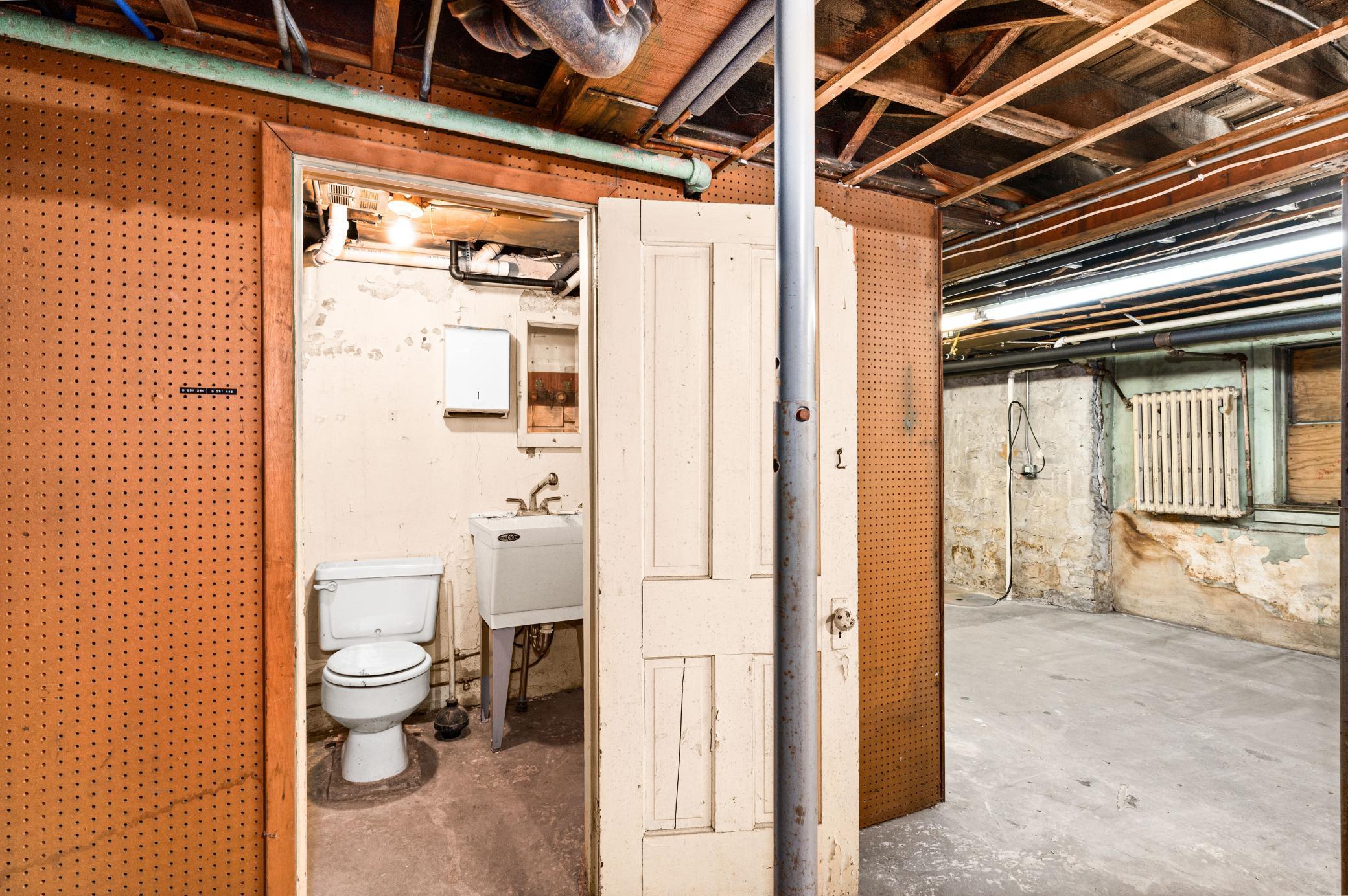 722 East 3rd Street Duluth, MN 55805 - Photo 31 of 38