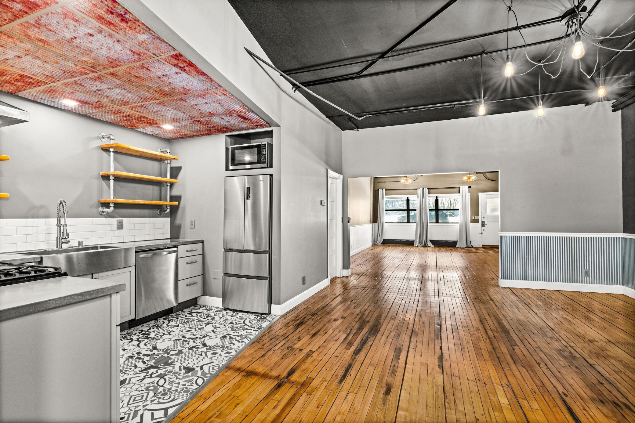 722 East 3rd Street Duluth, MN 55805 - Photo 5 of 38