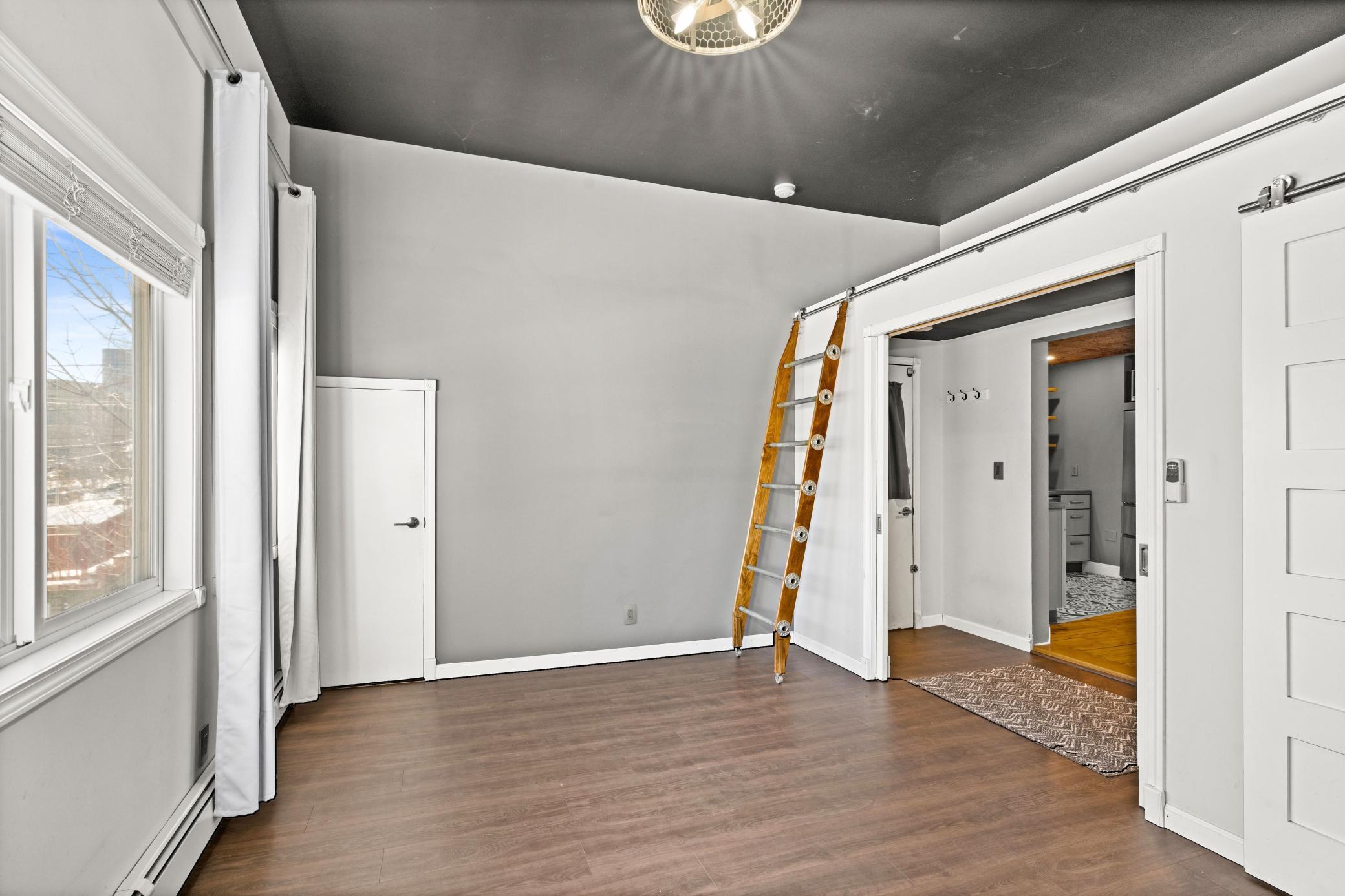 722 East 3rd Street Duluth, MN 55805 - Photo 8 of 38