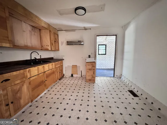 $60,000 | 25 Hilltop Circle, Camilla, GA 31730