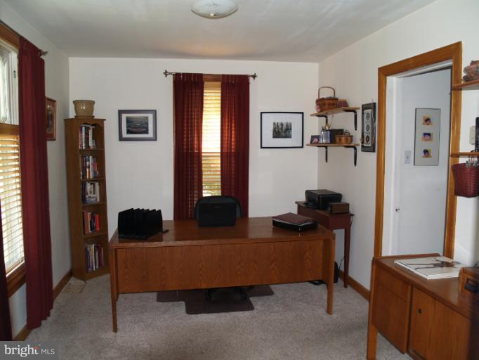 12211 Pen Mar Road Waynesboro, PA 17268 - Photo 25 of 30 Den