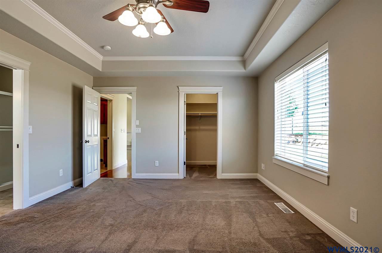 294 Northwest Reed Lane Dallas, OR 97338 - Photo 29 of 39 Gallery Image 29