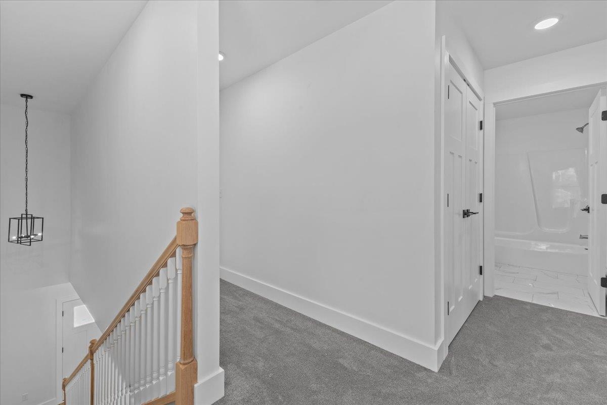 208 Dale Road Burlington, VT 05408 - Photo 21 of 48