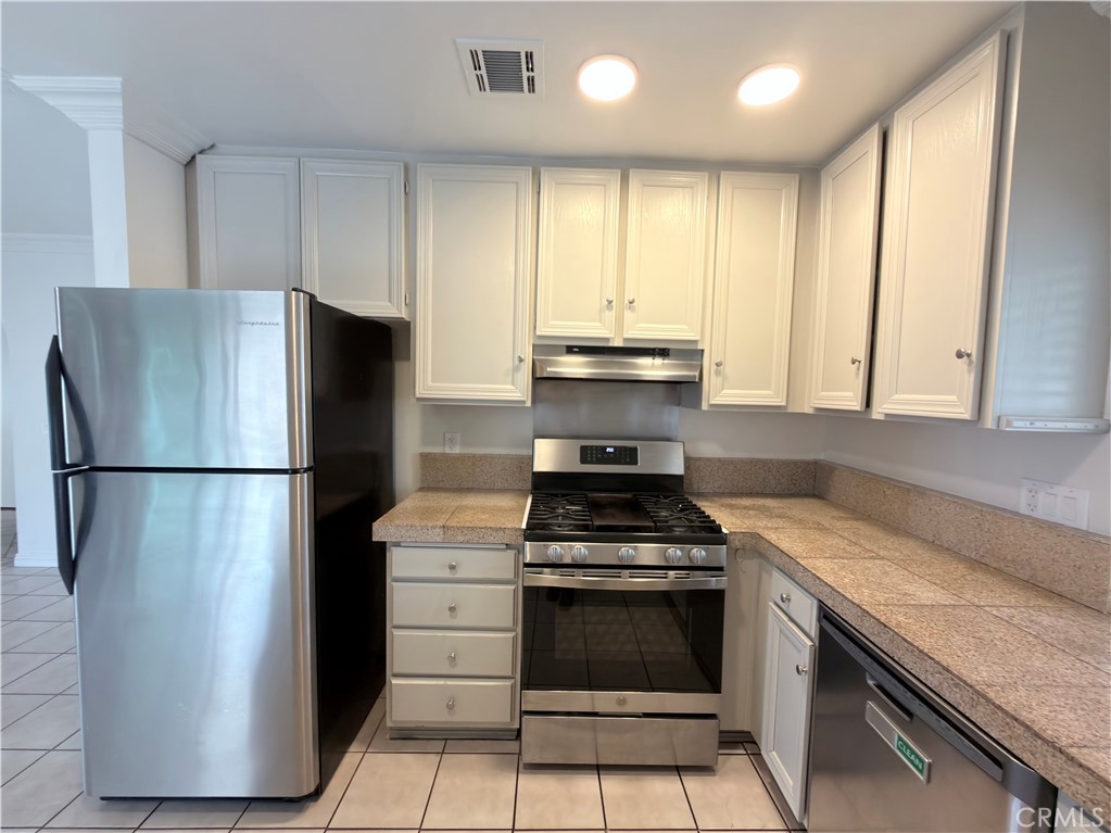 7120 Idyllwild Lane Riverside, CA 92503 - Photo 9 of 33