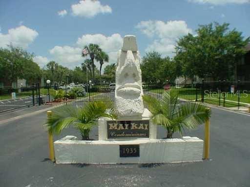 1935 South Conway Road, Unit D1 Orlando, FL 32812 - Photo 18 of 21 a view of a fountain in the middle of a park