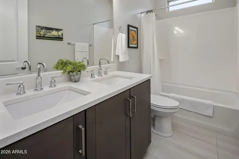$925,000 | 6610 East Marisa Lane, Phoenix, AZ 85054