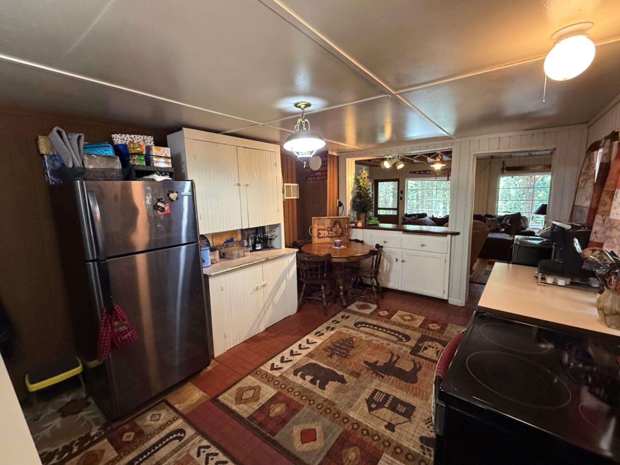 4 Fish Lake Ashland, OR 97520 - Photo 13 of 39 Kitchen 3