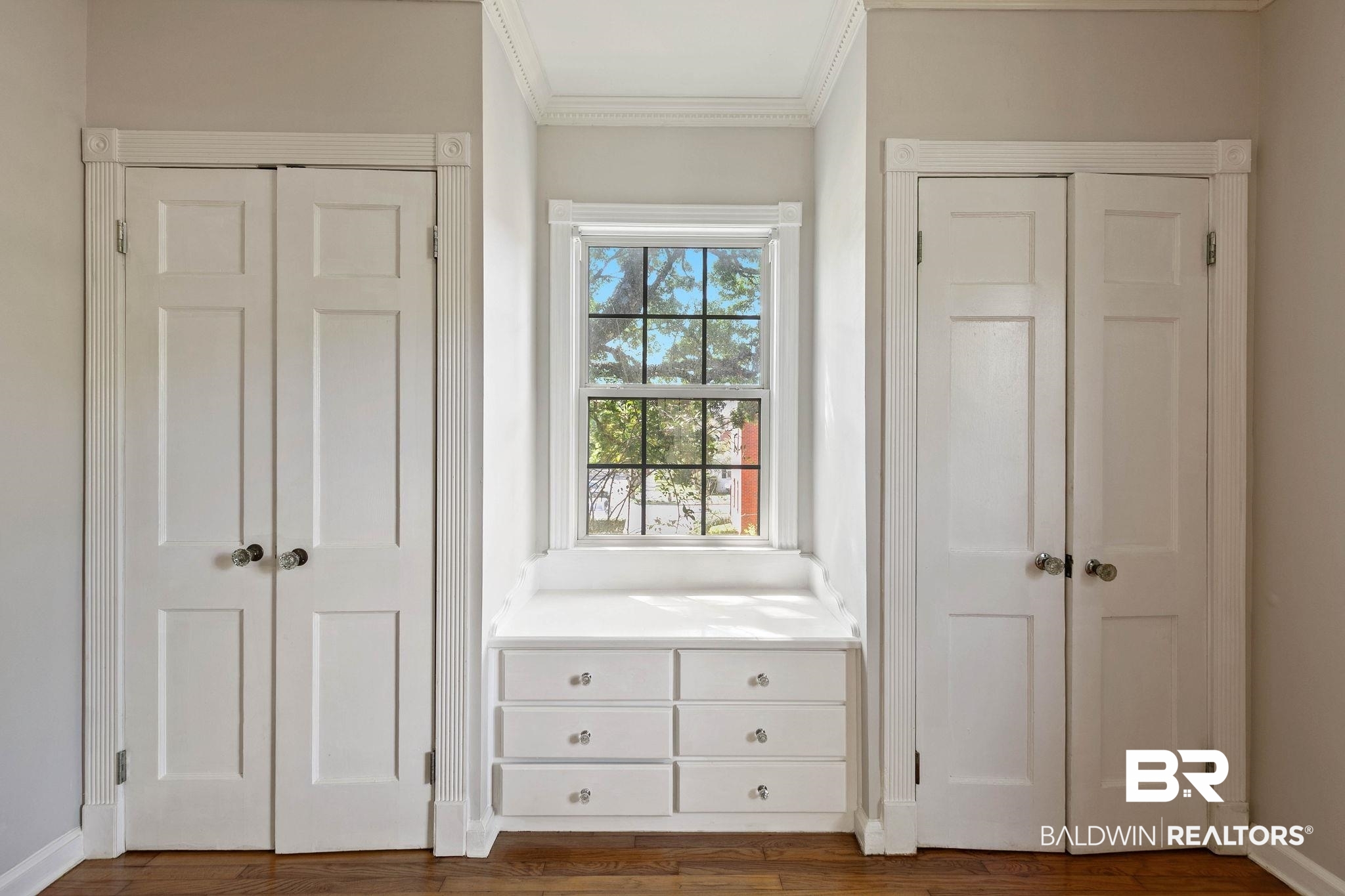 214 Upham Street, Unit 8D Mobile, AL 36607 - Photo 24 of 36 View of closet