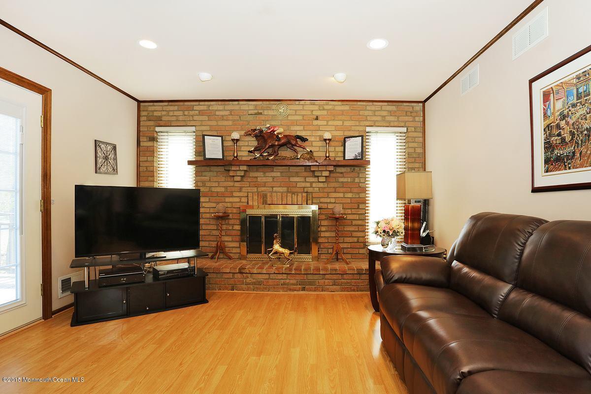 14 Morgan Road Middletown, NJ 07748 - Photo 4 of 14 familyroom_1200
