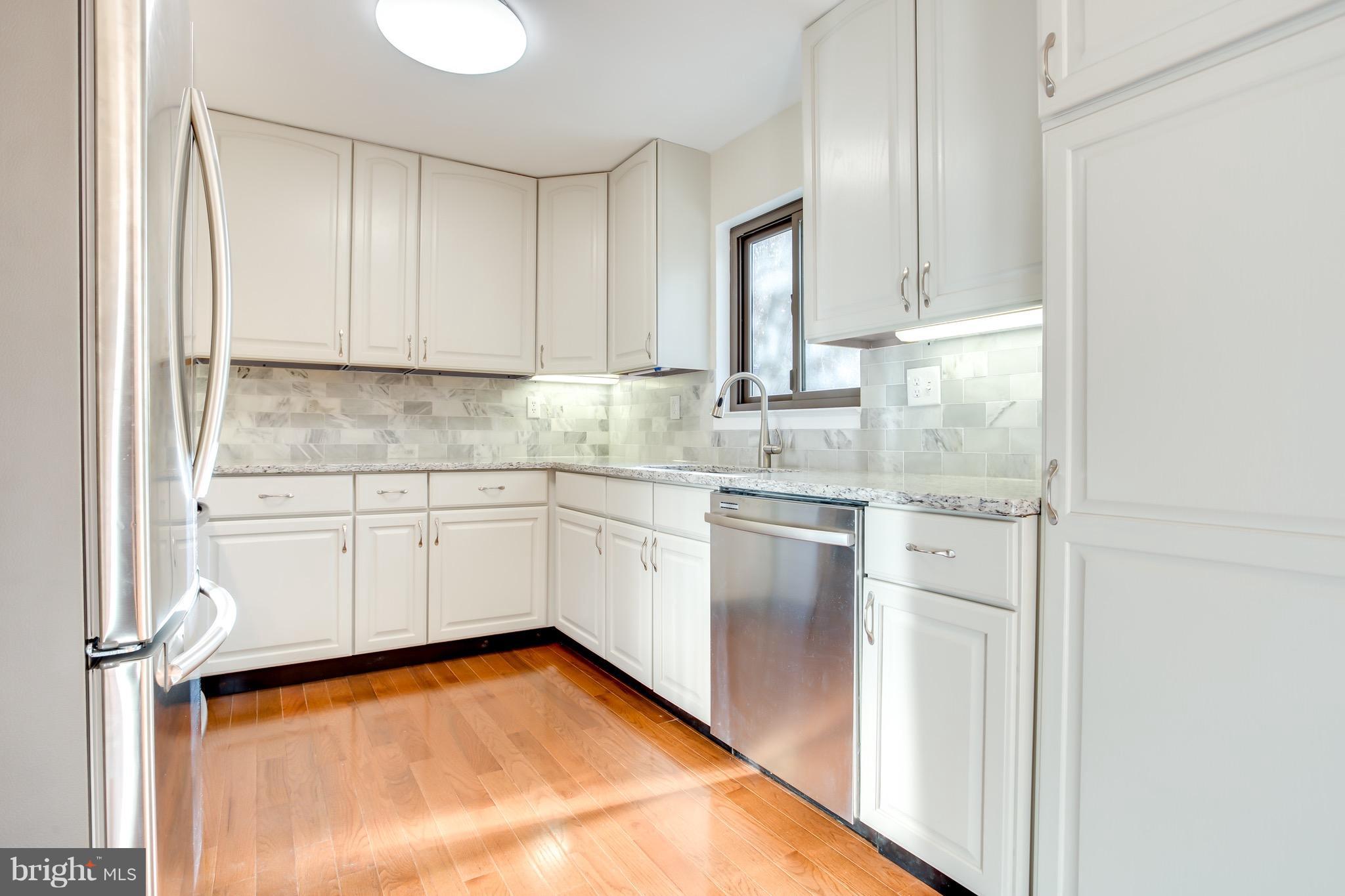 10901 Knights Bridge Court Reston, VA 20190 - Photo 9 of 30 Kitchen - Under Cabinet Lighting