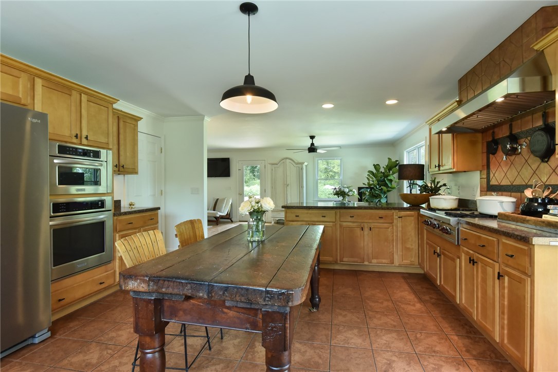 16 Biscuit City Road Richmond, RI 02836 - Photo 9 of 39 This kitchen is the heart of the home!