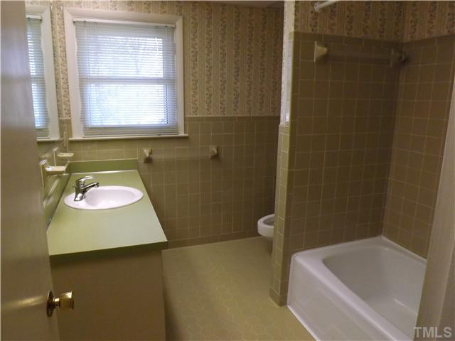 3300 Malibu Drive Raleigh, NC 27607 - Photo 8 of 13 Photo 8