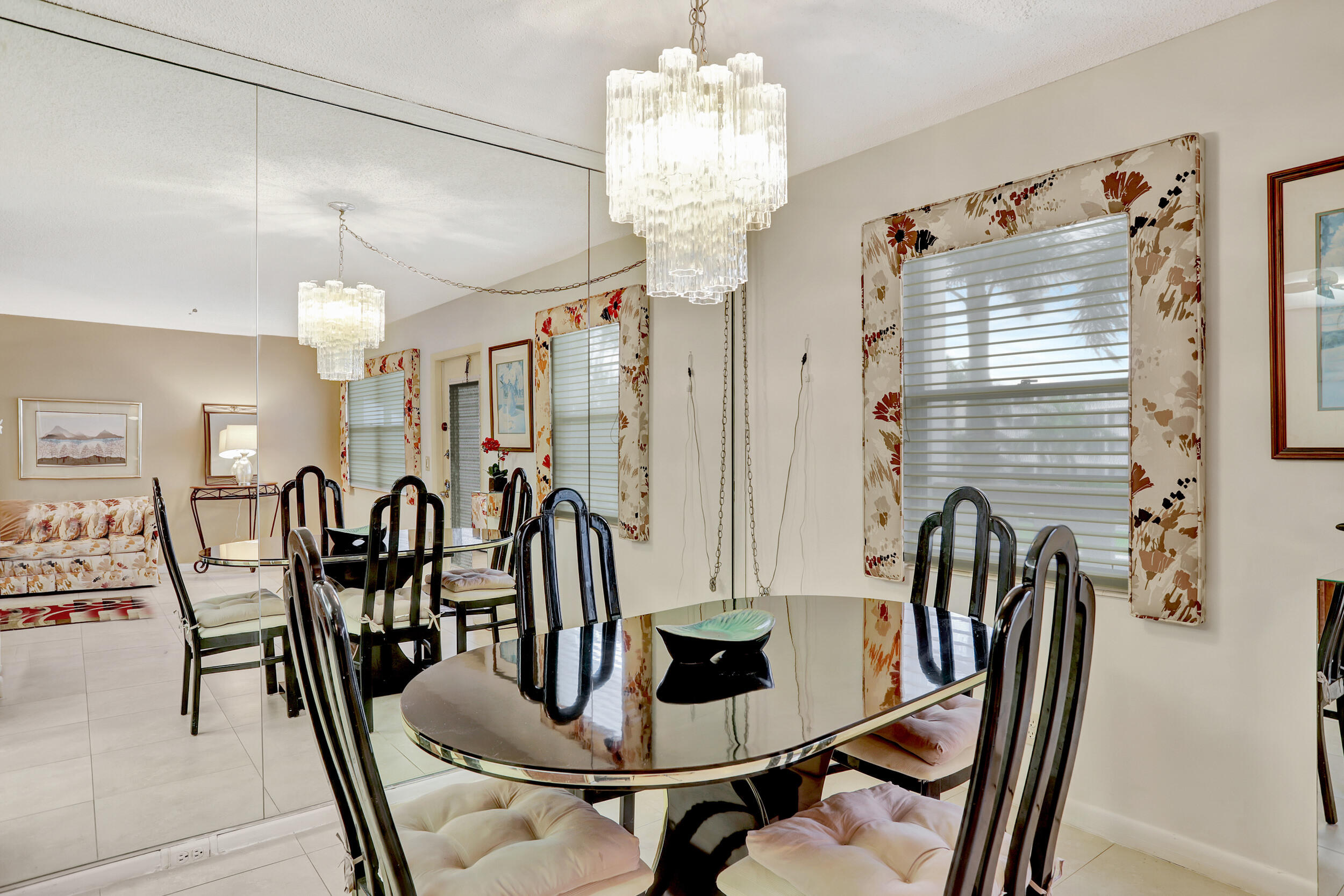 2037 Cornwall East Boca Raton, FL 33434 - Photo 5 of 26 Dining Room