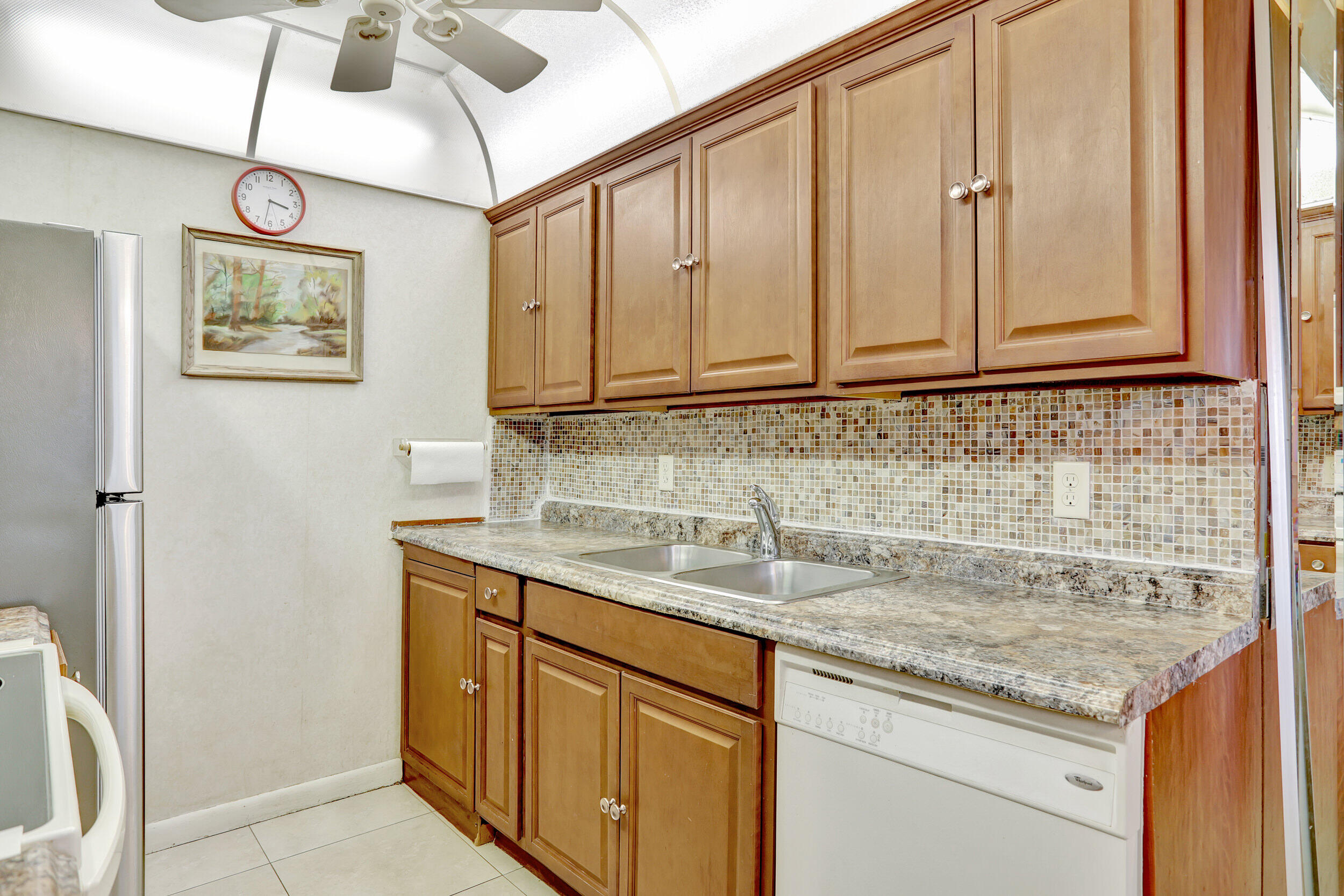 2037 Cornwall East Boca Raton, FL 33434 - Photo 8 of 26 Kitchen