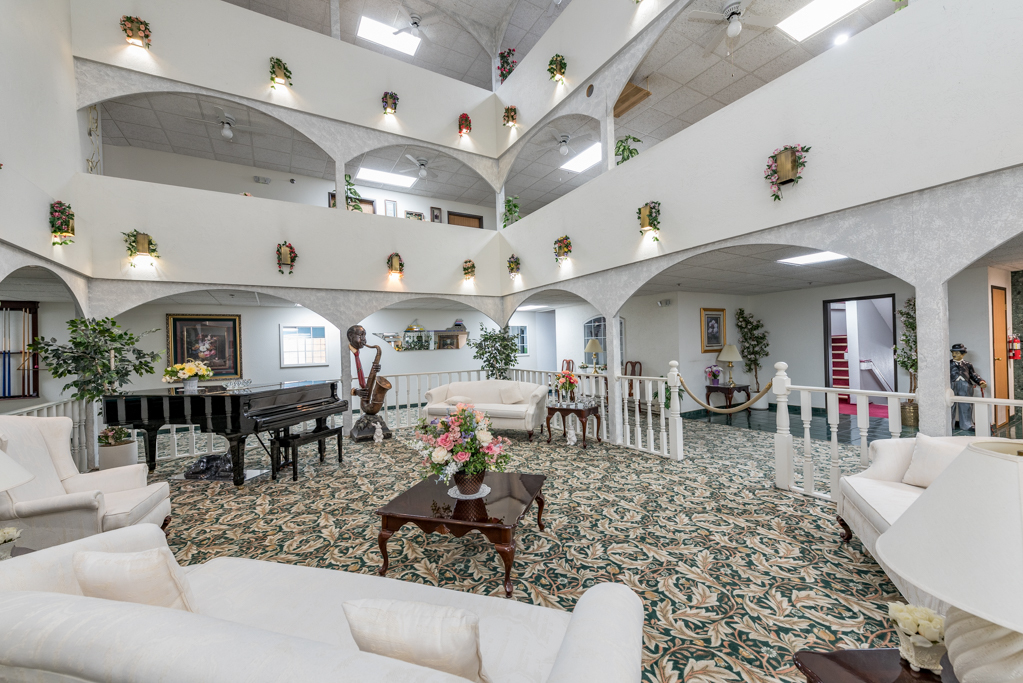 3305 Sunset Avenue, Unit 126 Waukegan, IL 60087 - Photo 4 of 20 a living room with lots of furniture and white walls
