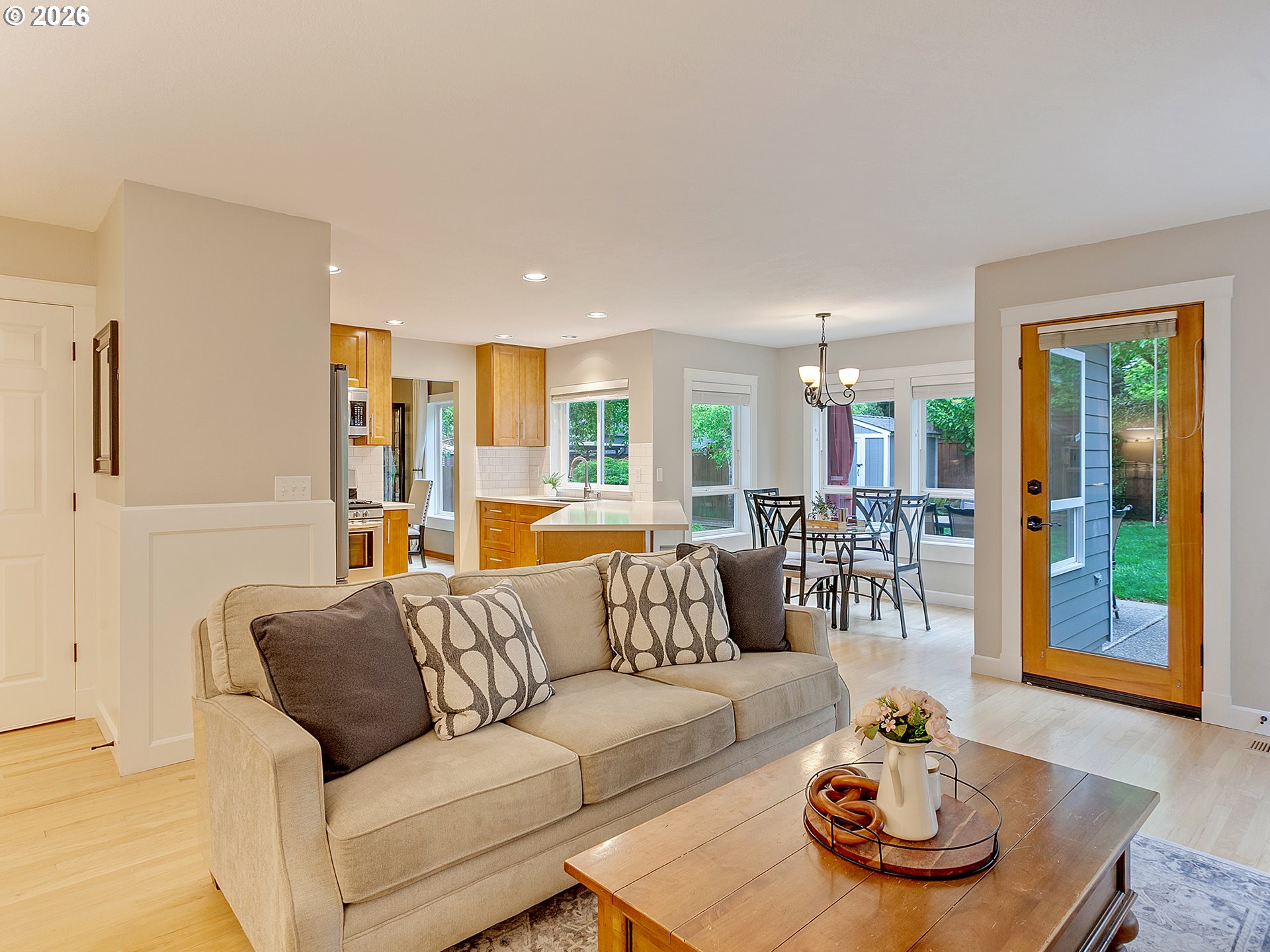 7355 Southwest 154th Terrace Beaverton, OR 97007 - Photo 11 of 46 Living Room