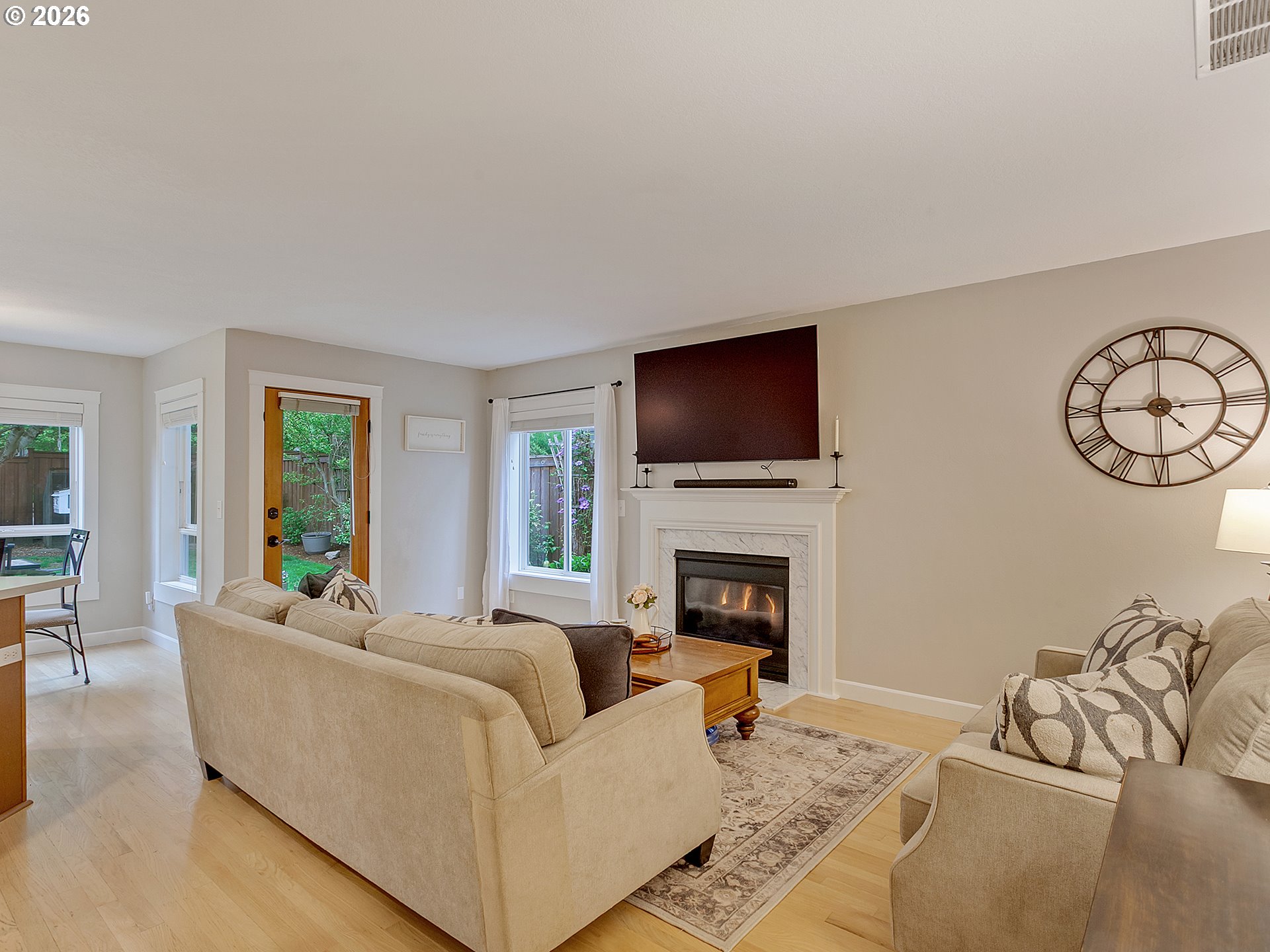 7355 Southwest 154th Terrace Beaverton, OR 97007 - Photo 10 of 46 Living Room