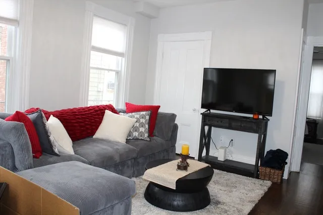 $3,000 | 295 Haven Reading Ma, Unit 1, Reading, MA 01867