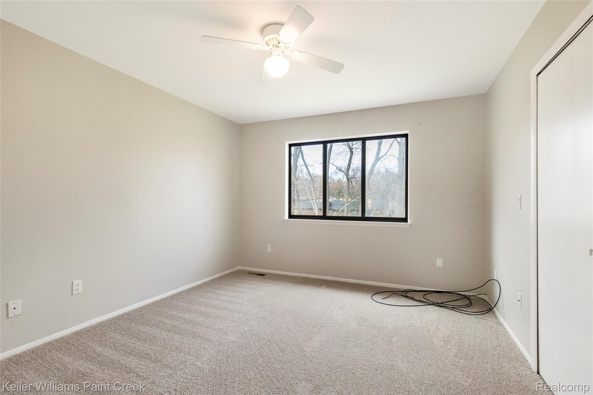 23183 Farmington Road Farmington, MI 48336 - Photo 17 of 24 17.jpg