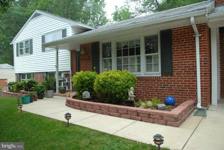 5507 Moultrie Road Springfield, VA 22151 - Photo 5 of 30 New Sidewalks (2004)