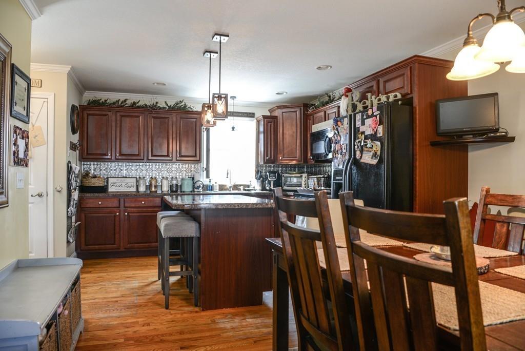 76 Russell Street Springfield, MA 01104 - Photo 9 of 41