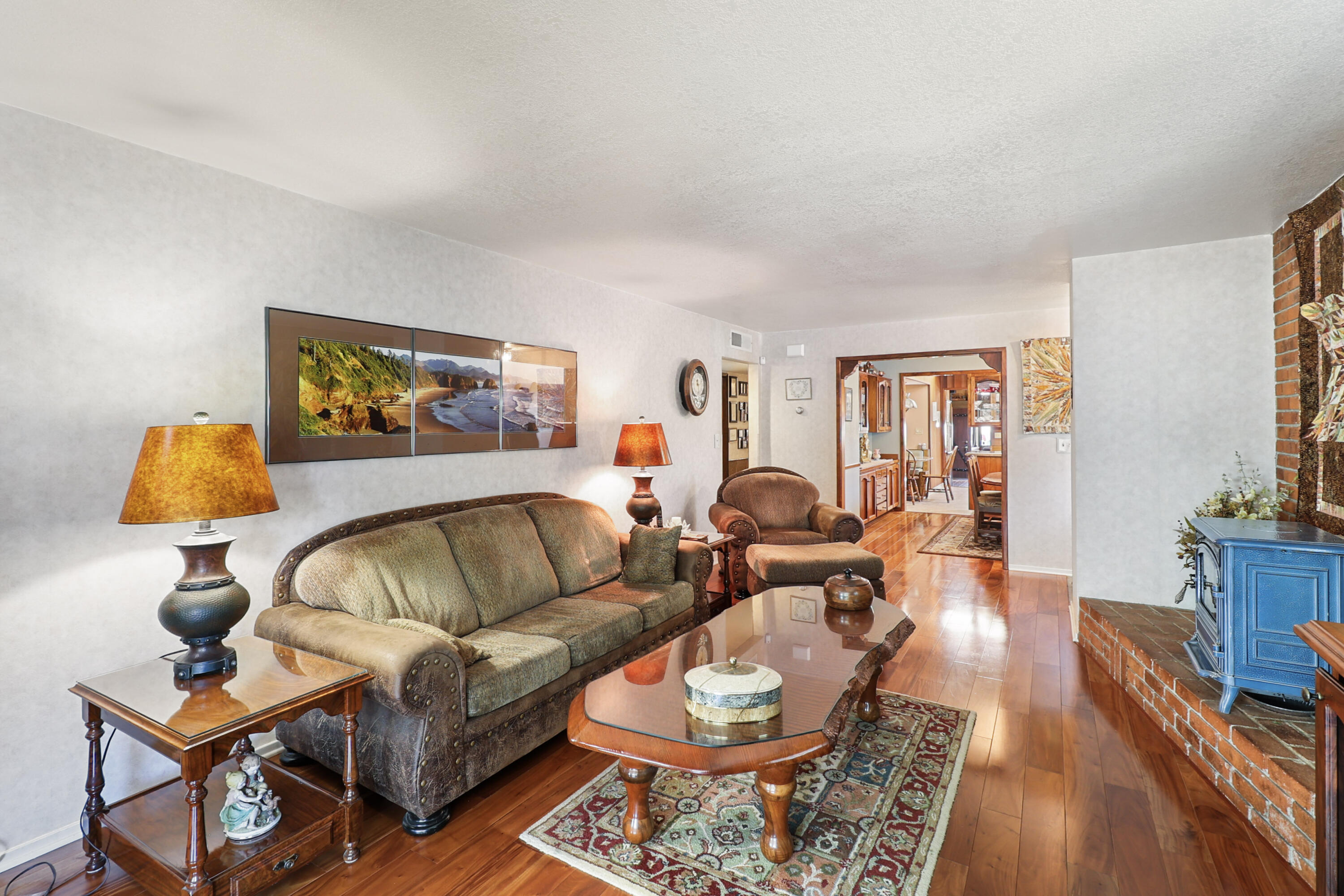 10740 Swede Creek Road Palo Cedro, CA 96073 - Photo 11 of 71 Living Room
